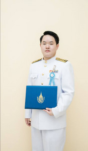 บัณฑิตแพทยศาสตร์ดีเด่นยอดเยี่ยม 4