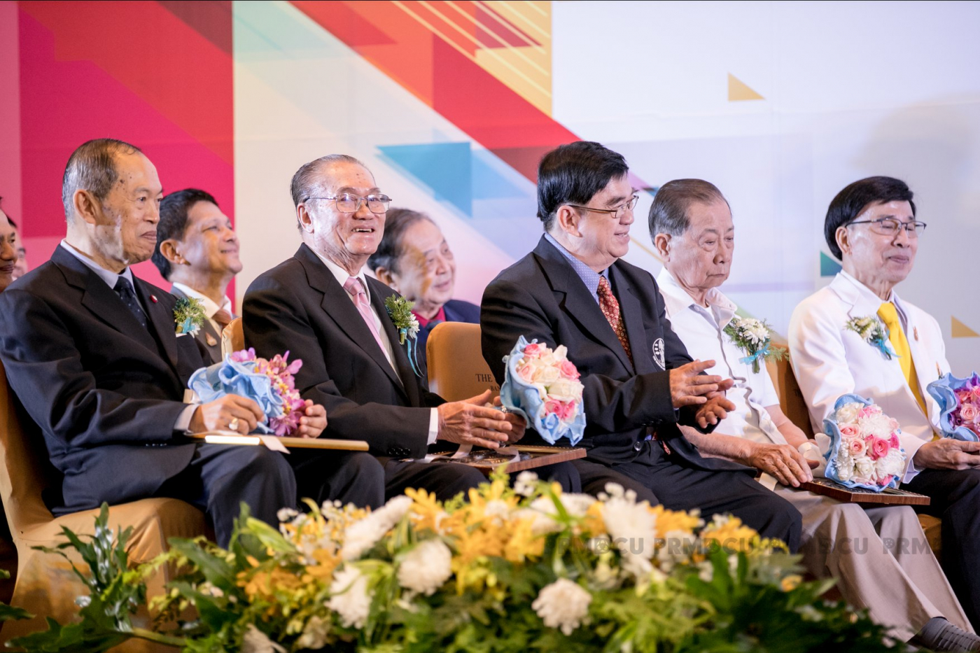 รับรางวัล แพทย์ต้นแบบแพทยสภา 11