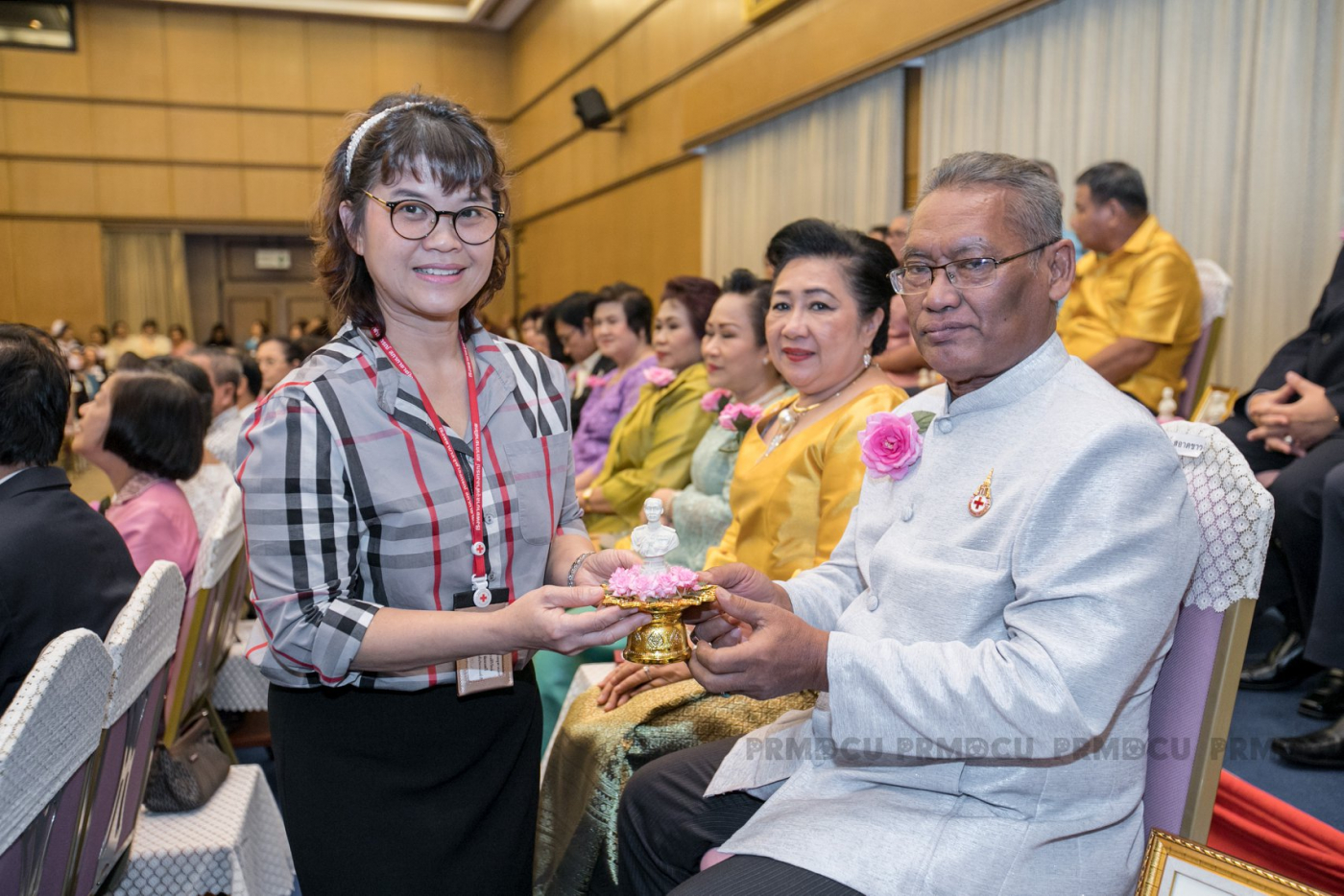 ร้อยดวงใจ อาลัยรัก 6