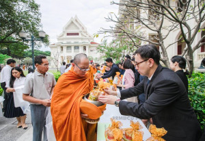 ทรงบาตร 102 ปี 03