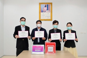 02 Award Photo
