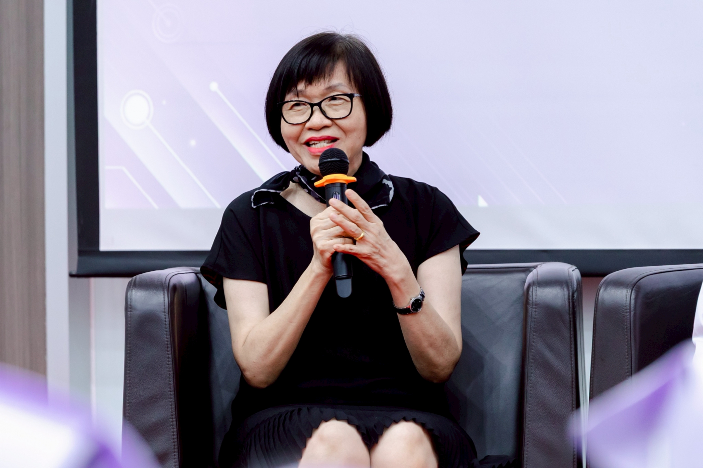 LINE_ALBUM_จุดฉายแสงแทนขีดเส้น_260331_13