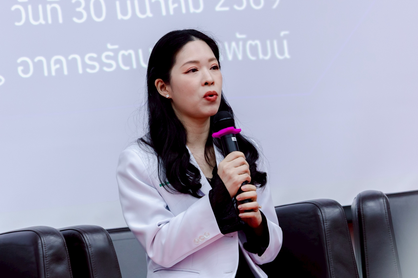 LINE_ALBUM_จุดฉายแสงแทนขีดเส้น_260331_15