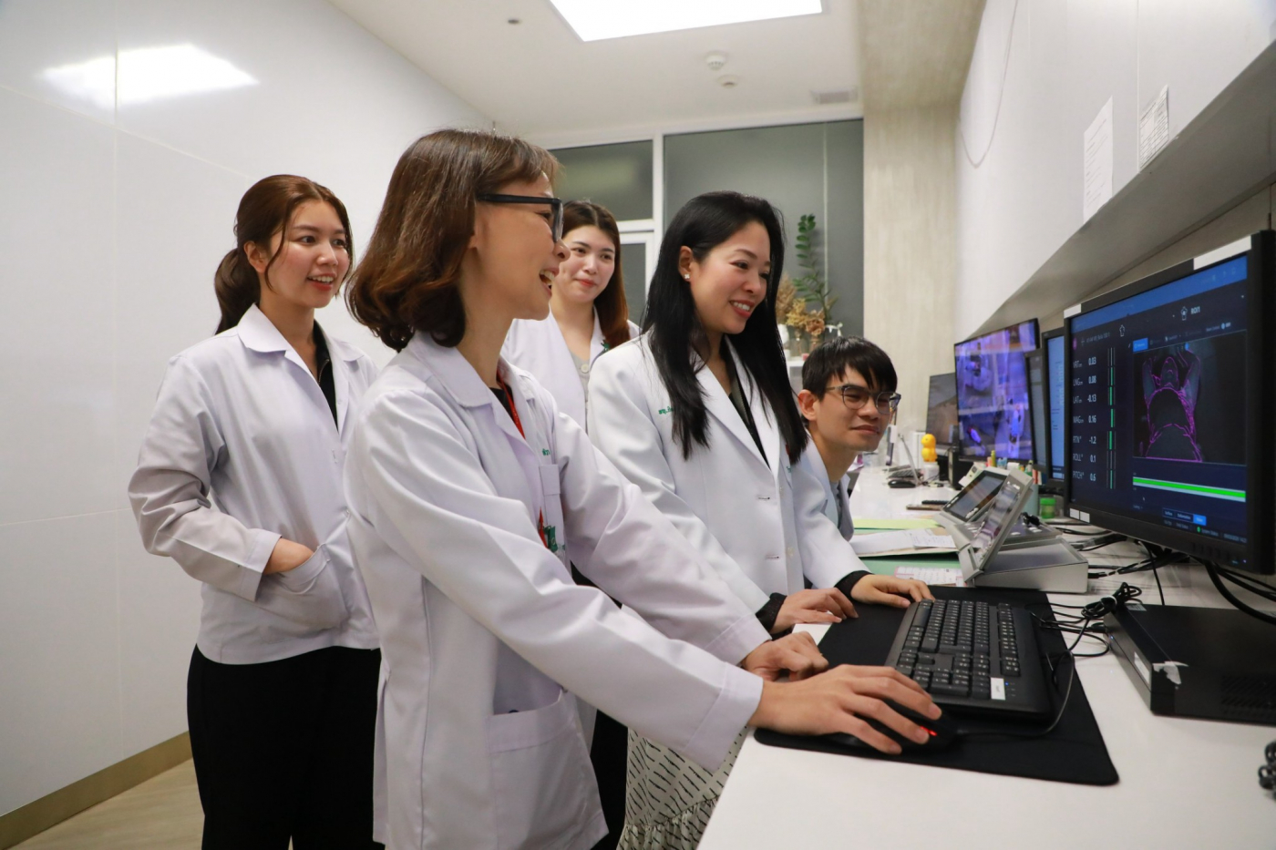 LINE_ALBUM_จุดฉายแสงแทนขีดเส้น_260331_4