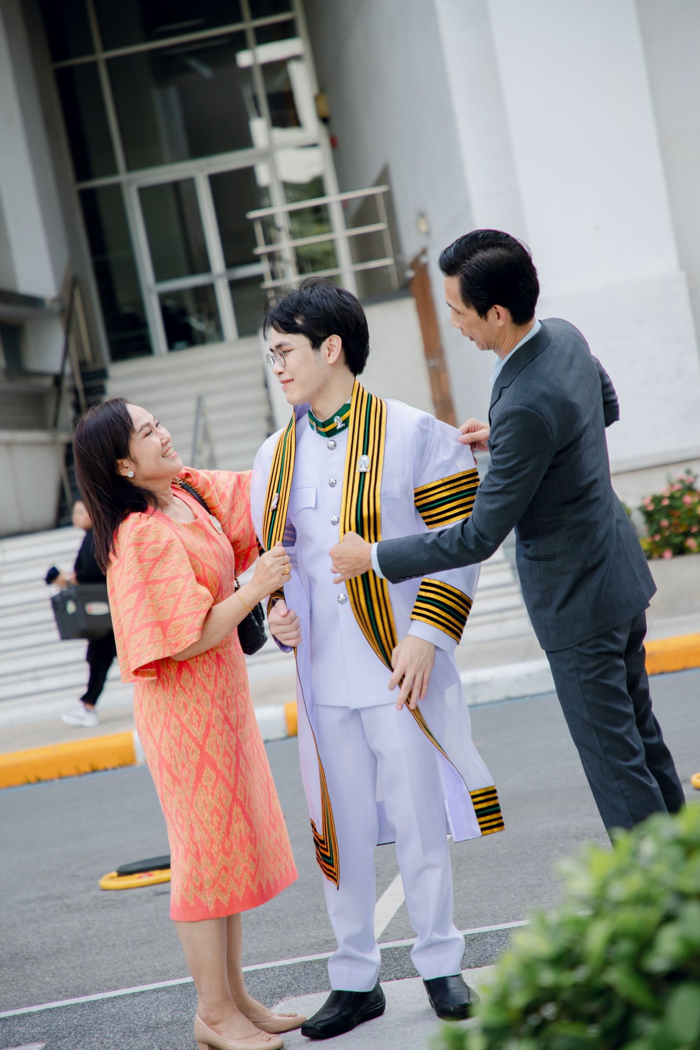 LINE_ALBUM_บัณฑิต 68_261001_4